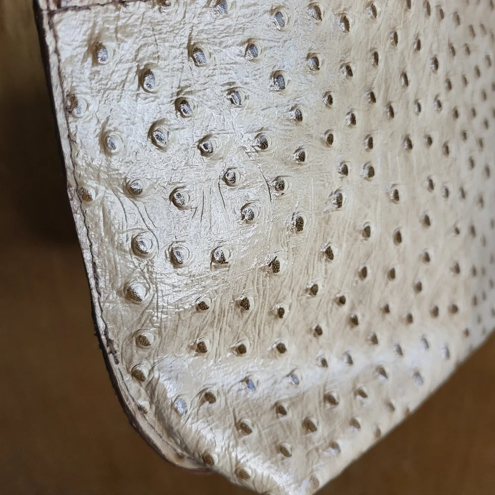 Maya Moon Handcrafted One-of-a-Kind Ostrich Handbag With Bamboo Handles. - Picture 15 of 16